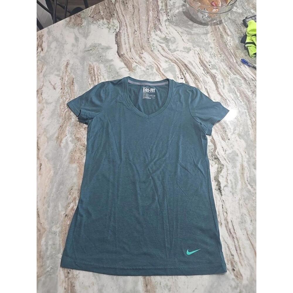 Nike Womens Dri Fit T-Shirt Sz XS Green V-Neck Short Sleeve Regular Fit Swoosh